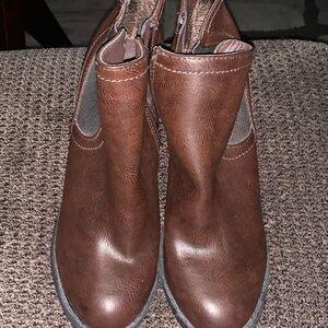 Nature Breeze Brown Ankle Boots